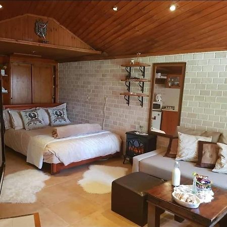 Czarina Cabin הבקתה הקיסרית והדירה הקיסרית Czarina Apartment Caesarea Ngoại thất bức ảnh